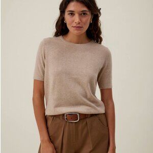 Gorgeous Sweater in 100% cashmere Like New!